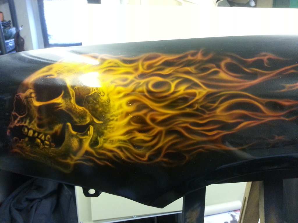 burning-skull-on-fender-001.jpg